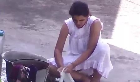 लड़का गुदा हिंदी में सेक्सी वीडियो फुल मूवी को अपने दोस्त को देता है और उसे चोदता है