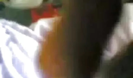 आदमी एक सेक्सी हिंदी मूवी वीडियो में सेक्सी श्यामला लाड़ और उसे खिड़की पर fucks