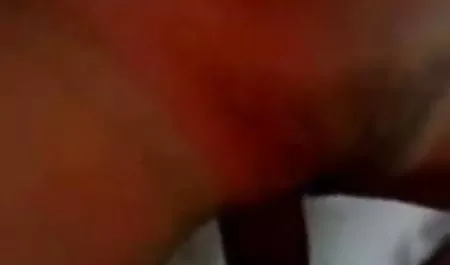 एनेसा छोड़ने से पहले हमेशा उसकी चूत को सहलाता सेक्सी हिंदी मूवी फिल्म वीडियो है