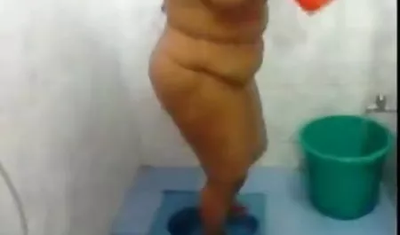 गोरा सेक्स हिंदी मूवी आदमी के डिक बेकार है
